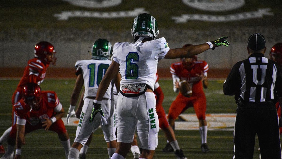 EPSports915's tweet photo. 2022 EP Area Week 4 #TXHSFB π Visuals on 09.16.22
Montwood Rams
π
Socorro Bulldogs
πΈ Jakob Salcido (Off Speed Pics) βοΈ
In Partnership β¬οΈ
@superphenom06
Full gallery on our FB Page ππ₯π
https://t.co/QyvjSoNOp2
#BorderlandSports #OffSpeedPics #FFN600 https://t.co/WMzSZZO5HU