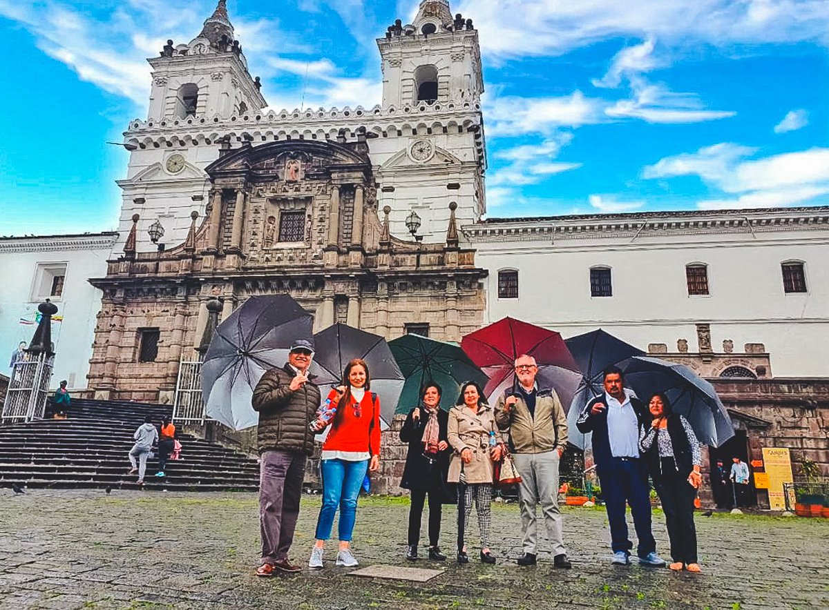🔝Enjoy #Quito in a unique way🔝
Visit Quito with us, no matter if you travel alone, with #friends or family, enjoy like never before the first #cultural heritage of humanity from above!
Book your #experience now!
bit.ly/3ykro25
