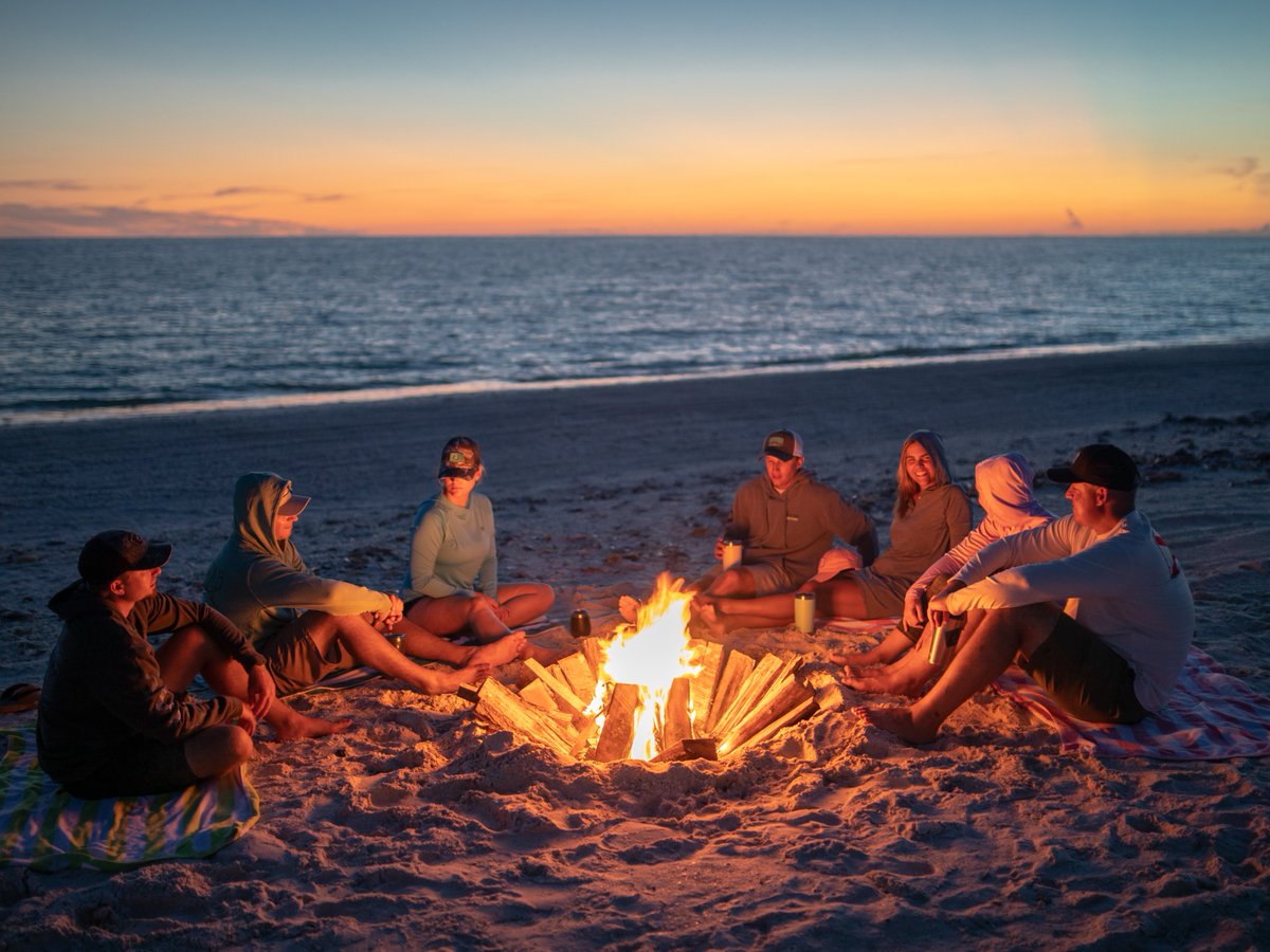 avidgear's tweet photo. We're not your pumpkin spiced latte kinda crew 🍂 🏝️ #firstdayoffall
#AVIDgear #AVIDarmy #fallvibes #floridaliving #beachbonfire #fallapparel #fallfriends https://t.co/mD375MLG9y