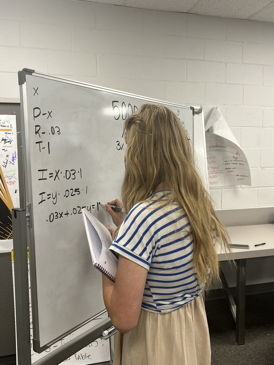 MrsBurke_LSE's tweet photo. College course work can be challenging, especially when youβre still in high school! So grateful @HumbleISD embraces and supports @HumbleISD_AVID district wide! #CollaborativeStudyGroups @HumbleISD_SECHS in AVID 3! #SurpriseVisit from Mr. Ali, their College Algebra teacher! https://t.co/XVVpLMjqWm