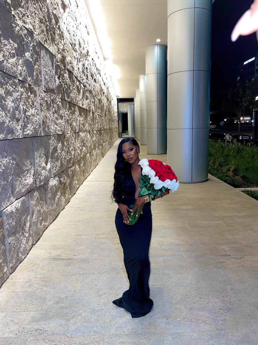 UndeniableLOVE7's tweet image. I can teach you how to do it and it still won’t hit the same. 

Dress by yours truly.✨