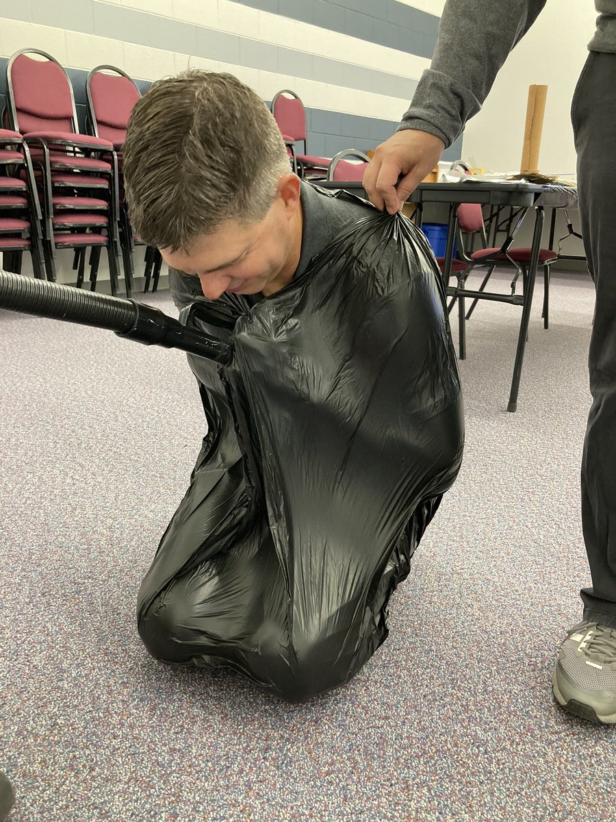 pkrausSHESC's tweet photo. Space exploration is a great way to introduce STEM topics!Fun day with lots of hands-on activities! Join us for Session 2 of “Using Space Exploration and NASA Activities” where we’ll be exploring how to use rockets in your classes. https://t.co/OEEpWLQnVe @SmokyHillEd #SHESCstem https://t.co/uWYixv98Bw