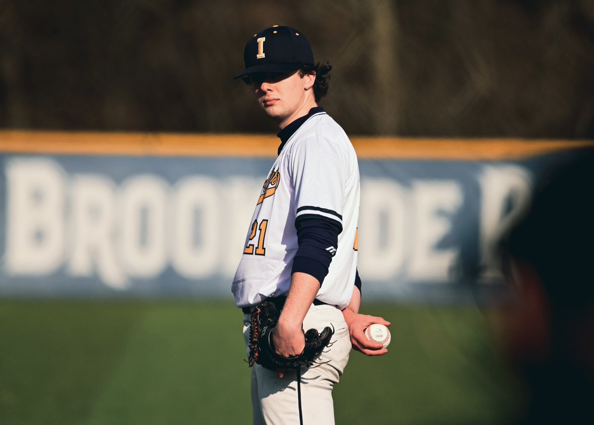 Saint Ignatius Baseball tweet media