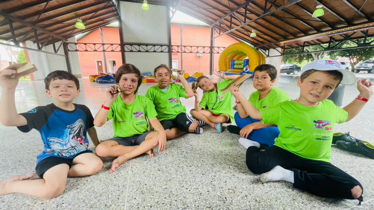 sedefanb's tweet photo. Hoy los niños y niñas disfrutaron del Plan Vacacional "CAMP DAY", en nuestras instalaciones, bajo la supervisión de los recreadores de la empresa @tiovenca. #diversion #juegos #teatro
#comida #recreadores #salon
#colchon #niños #inflables #sedefanb #planvacacional2022 #tioven https://t.co/enx43CRDtF
