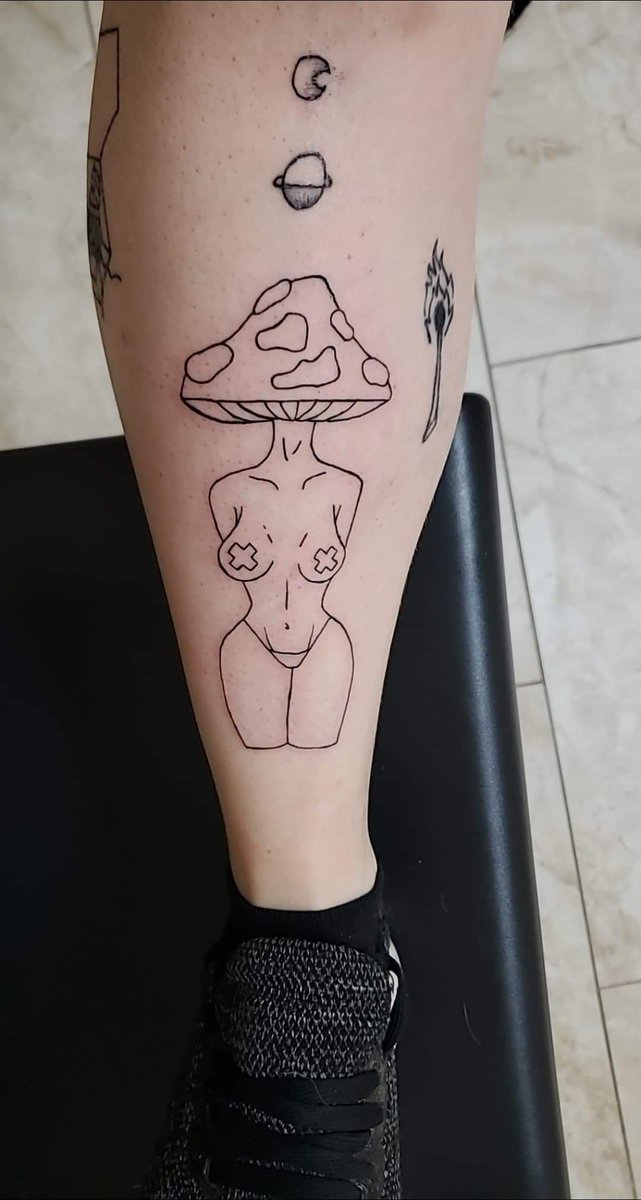 The_BlueLady's tweet photo. If you won't visit my booth, then I must practice on myself.. I'll just keep filling in the blanks till you get here..

#art #artist #ink #inking #inked #tat #tattoo #tat2 #apprenticeship #apprenticeships https://t.co/cUUeHaYeh0