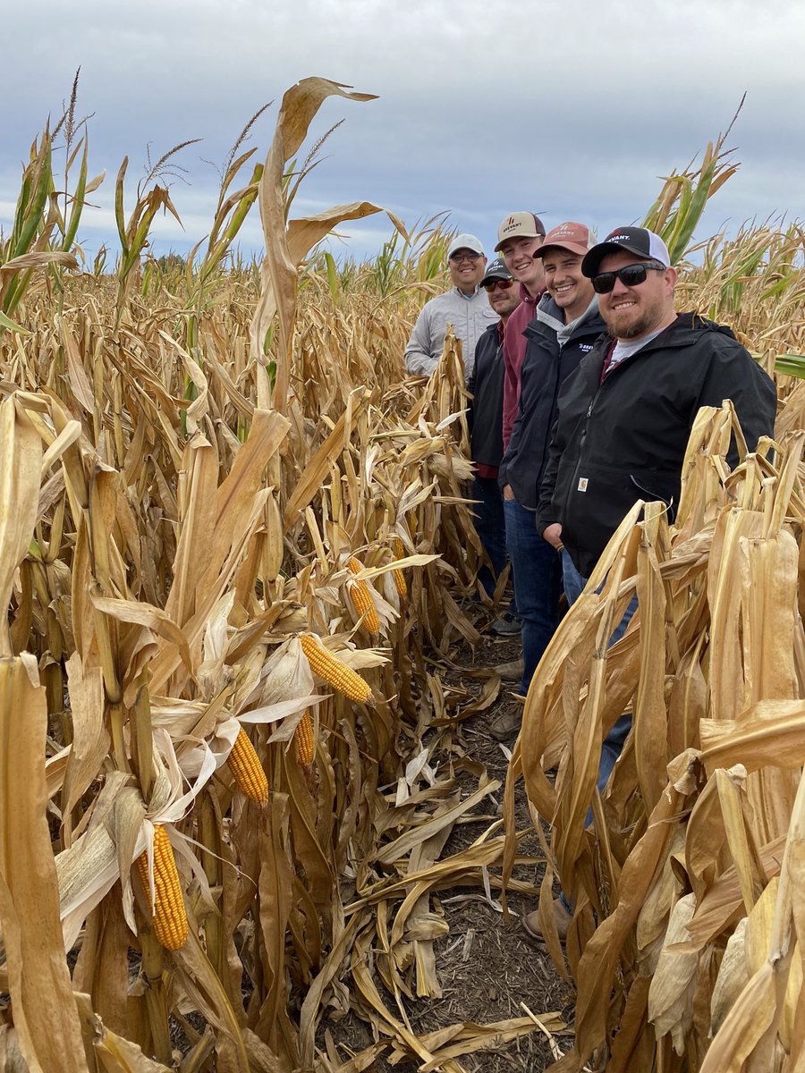 CraigSolomon88's tweet photo. The Eastern Nebraska Team is as positive as it’s ever been. I’ve learned to clarify “not for dryland” isn’t the same for them as everywhere else in the West. Even with tougher conditions, their leaders still look strong. Great time with a great team! @BrevantseedsUS https://t.co/mCAR8hMyyq