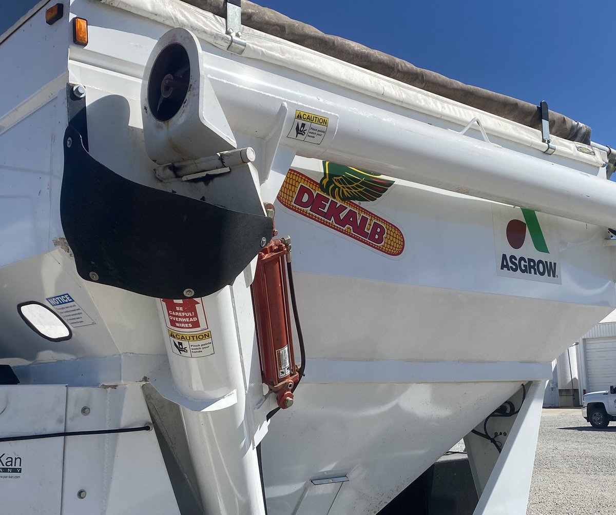 Ksreedys's tweet photo. It’s about that time to start taking out plots! #Bayer4IL https://t.co/oDPZjopSho