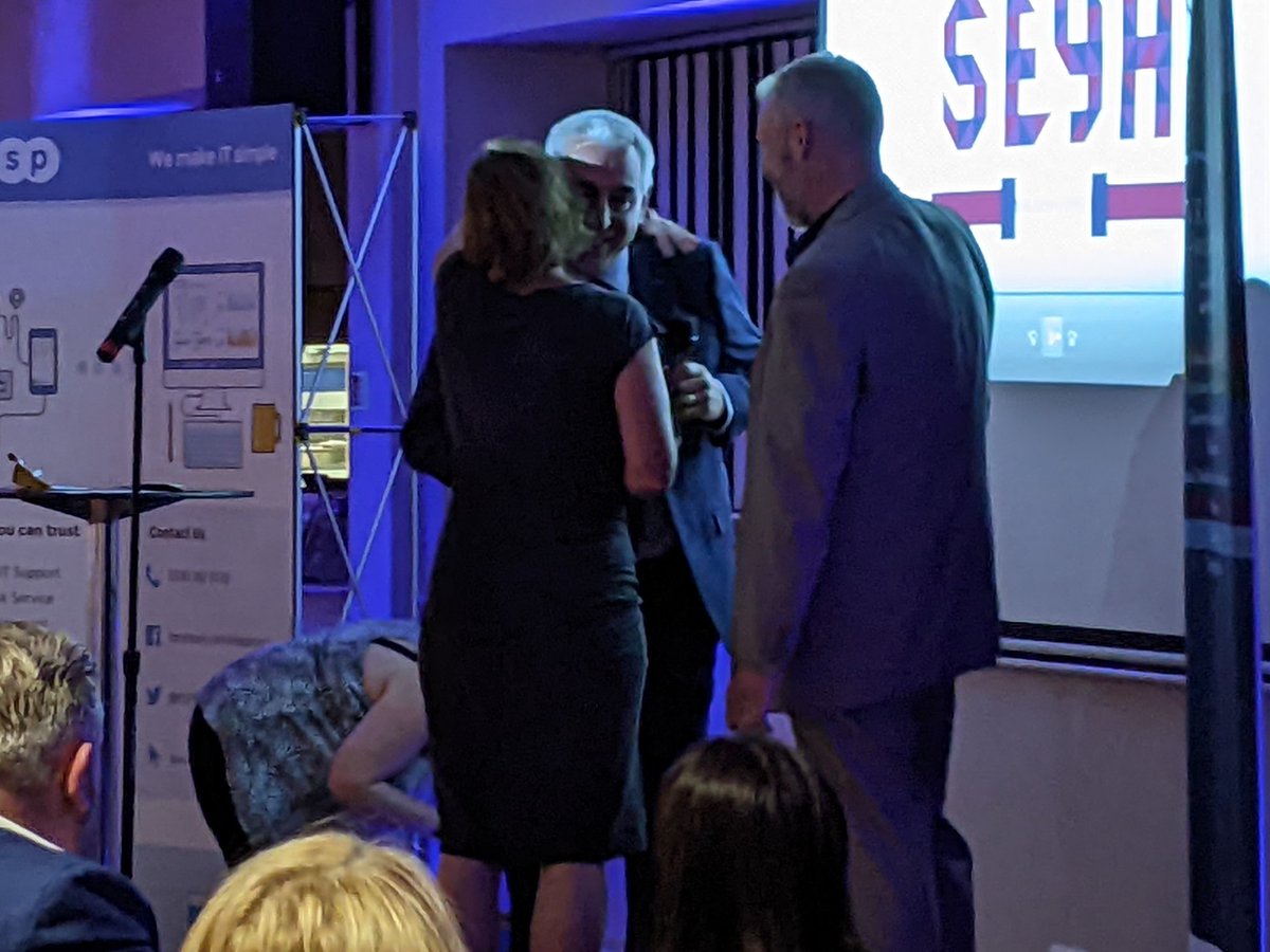 tslkirklees's tweet photo. And the winner of the Social Impact Award is...
@ProperJobTheatr presented by @KeyFund
Congratulations 👏
#SEYHAwards2022 https://t.co/vw2n7aPWZF