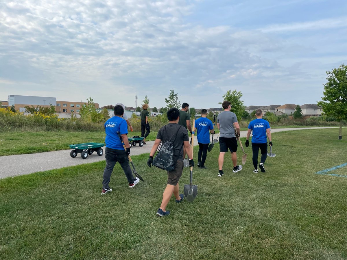 vix_ng's tweet photo. This fall our @KPMG_Canada staff are working to REconnect - with our teams, our clients and our community.  Proud to have joined some new #LdnOnt office team members at @rfldn community tree planting. #SDG13 #climateaction #NationalForestWeek https://t.co/UIgYPwYgHo