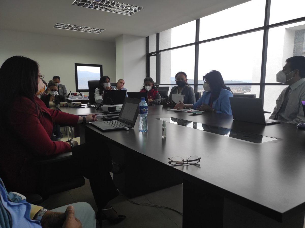 calidad_uta's tweet photo. HOY| Equipos Estratégicos de Personas y Gestión de Recursos haciendo seguimiento a la ejecución presupuestaria institucional ✅
#YoSoyDeLaUTA
#ModeloDeGestion
@gnaranjol
@MaryECruzL
@EdissonViera https://t.co/7odTKw8eqR