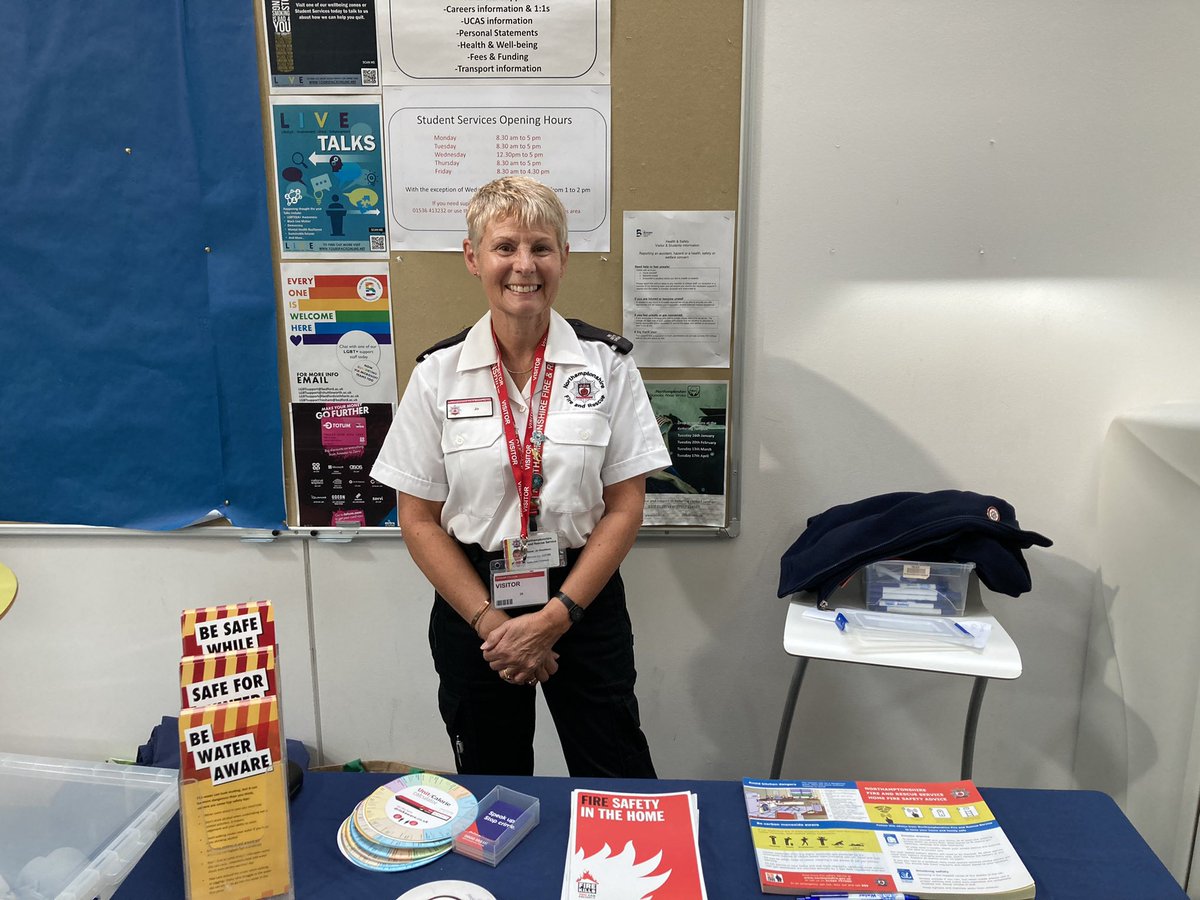 LittleJo44's tweet photo. Freshers Day at Tresham Corby, last one of the three colleges @northantsfire https://t.co/JKQDy9EU28