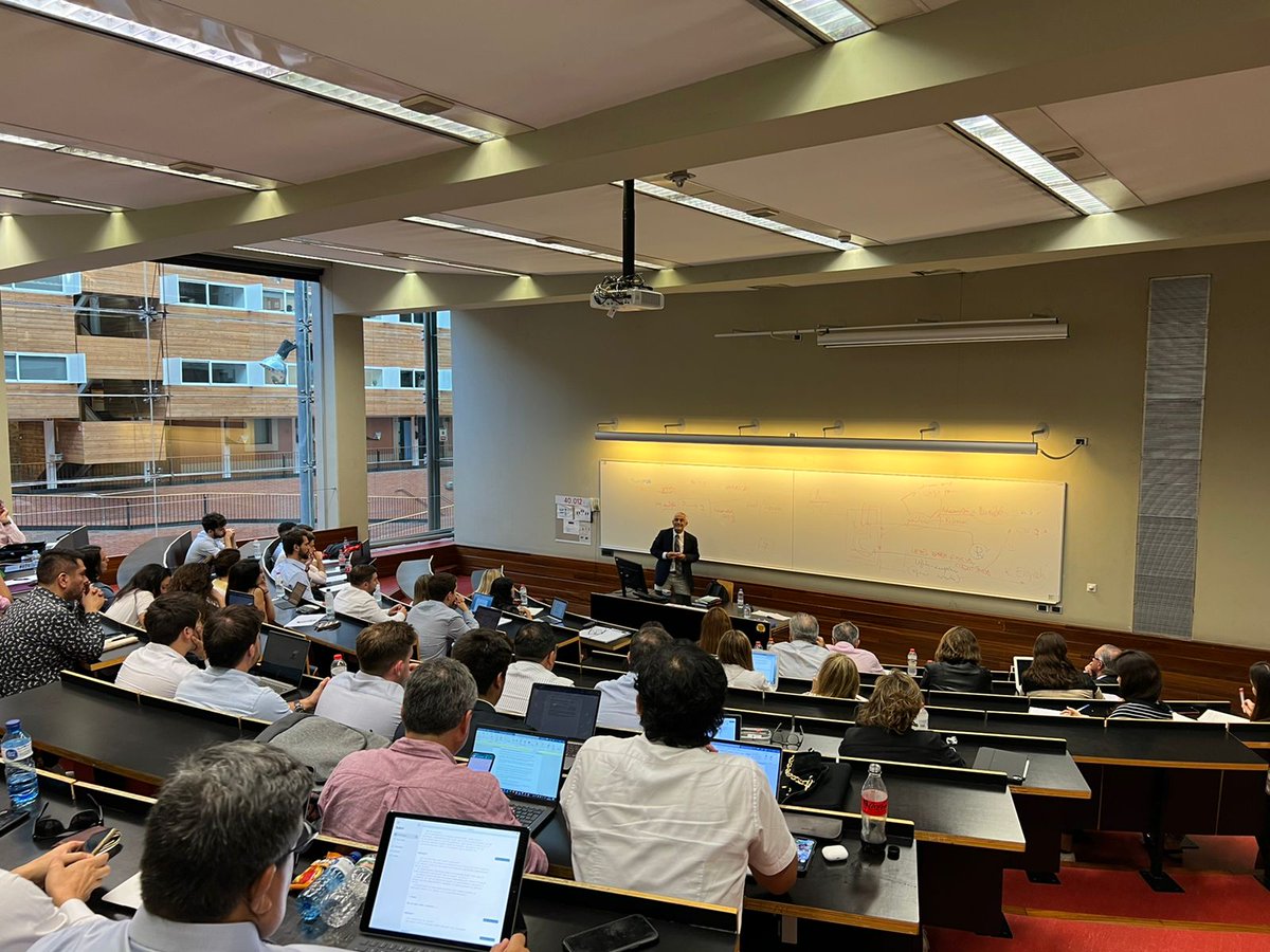 Maestría en Derecho Penal #MDP - Semana Intensiva en España 🇪🇸 

Este lunes iniciamos la semana en Barcelona junto a 53 alumnos y graduados de la #MDP participando de actividades en <a href="/UPFBarcelona/">UPF Barcelona</a> y <a href="/UniBarcelona/">Universitat de Barcelona</a> 

Conocé más sobre el intercambio > bit.ly/3SjjVZy