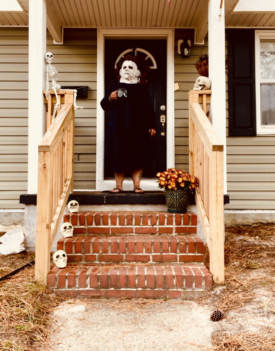 MiniMonyPhotog1's tweet photo. Happy fall! 🍁🍁
#Halloween2022 #MichealMyers #fall2022 #BabarAzam𓃵 #Crush #TREASURE #spooky https://t.co/Rnznms9LKO