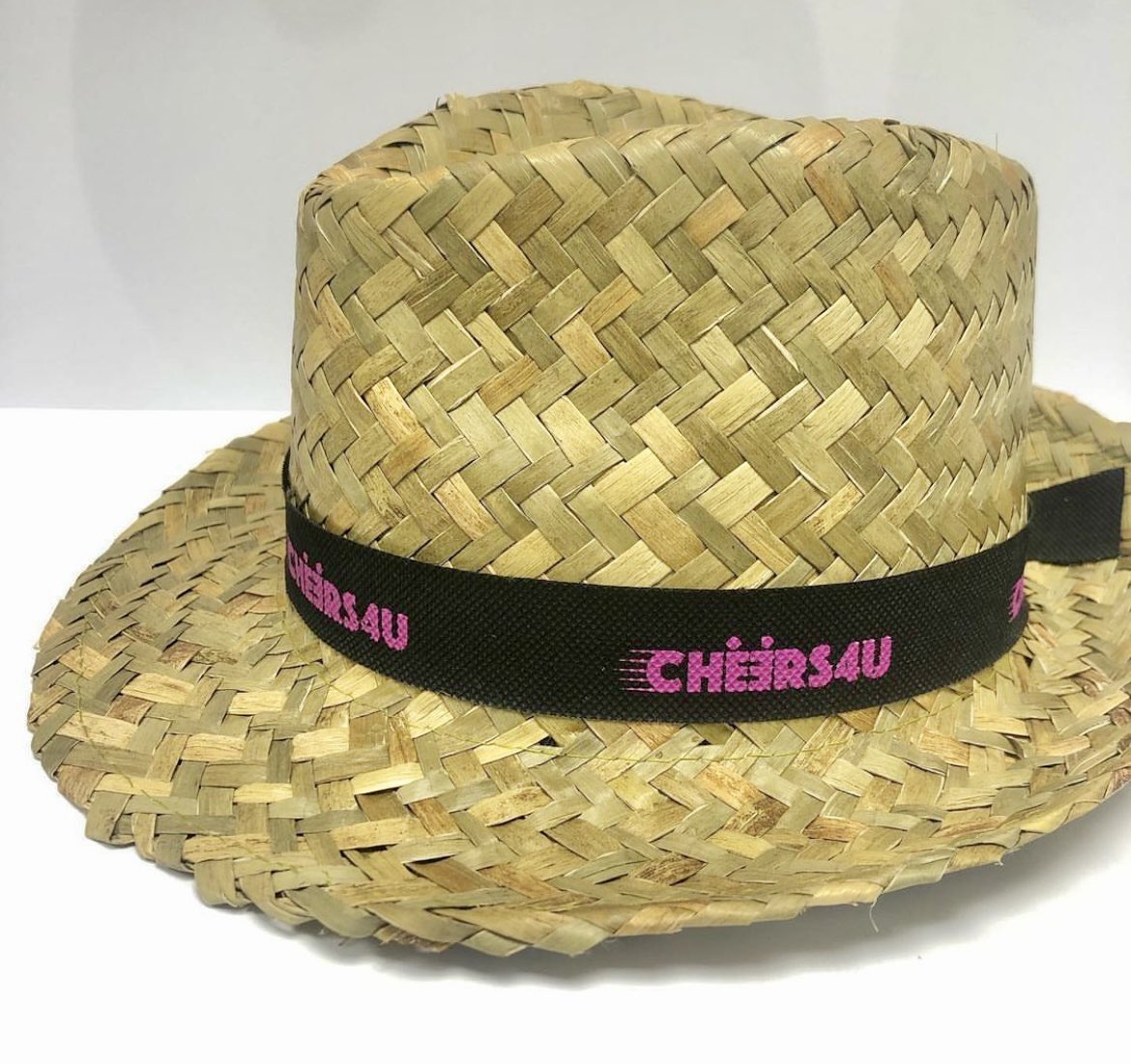 Ja tenim preparats i marcats a la nostra imprempta icariagraficas.com  els sombreros per tots els participants de cadascun dels equips del Cheers4u.org del dia 7 al <a href="/Circuitcat_es/">Circuit de Barcelona-Catalunya</a>   Què chics eh? #cheers4u el Team Building interempreses amb valor social 😊