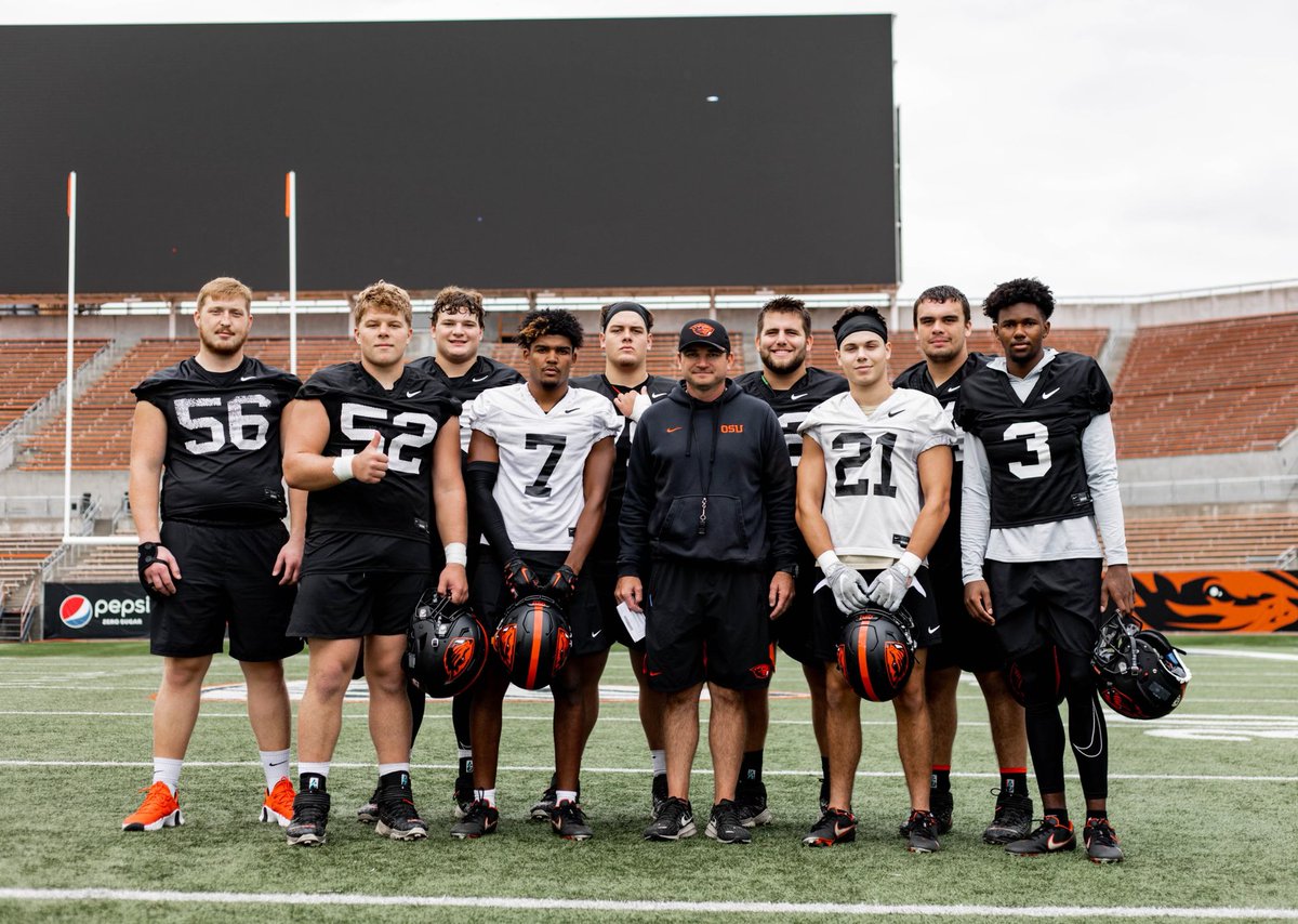 Coach_Smith's tweet photo. Scout Team Players of the Week! All of these guys brought a ton of effort and energy this week to prepare us for USC! https://t.co/0i0jIv1Fgk