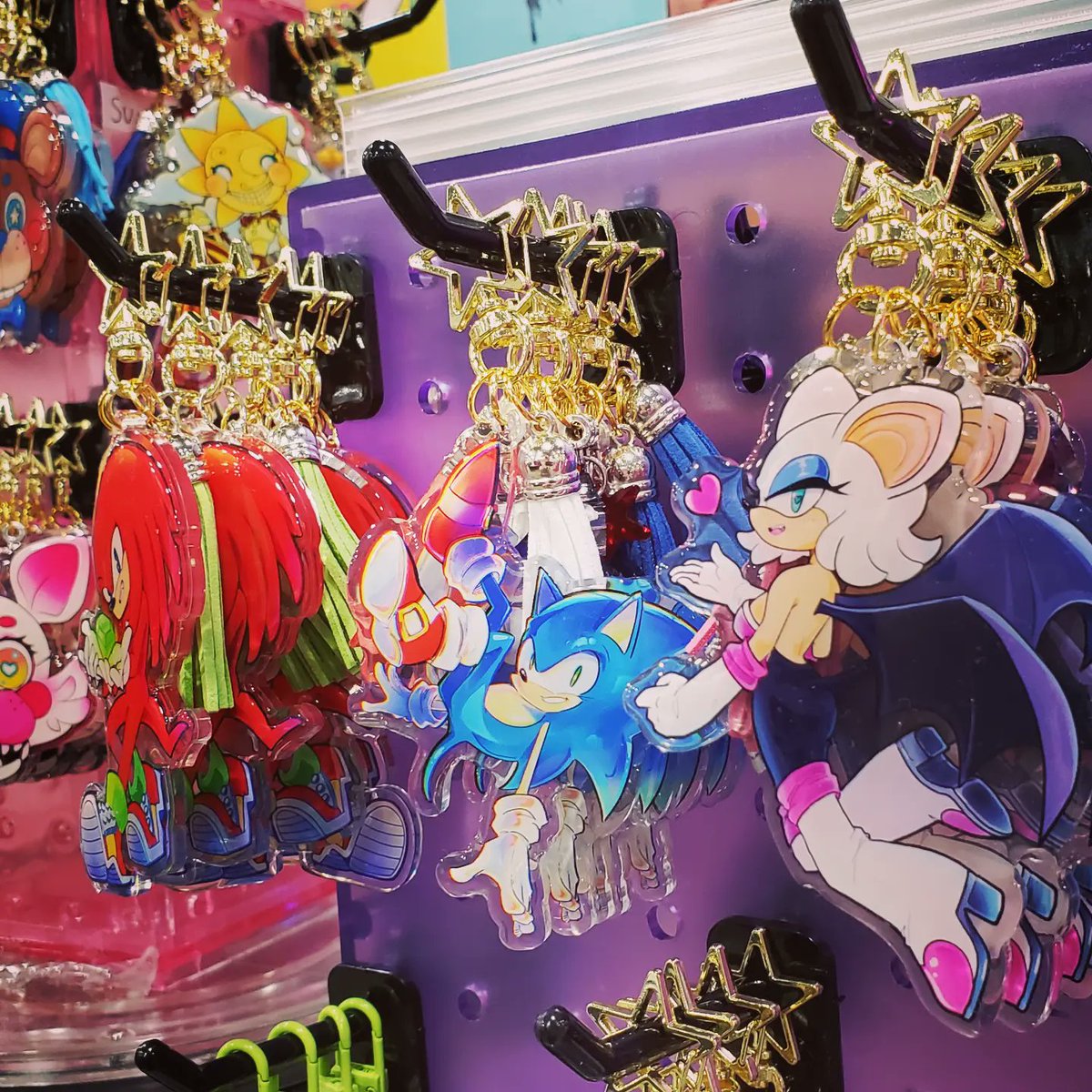 itsmandymo's tweet photo. Hi @fanxsaltlake 💜 come see me in Dealer Alley #D227 for all your #genshinimpact needs! I have new #tighnari wood standees and my Gacha Card game! Plus a lot more #pokemon #sonicthehedgehog and more!

#rougethebat #genshin #sailormoon #anime #art #drawing #xiao #misshina #fnaf https://t.co/NkjcA1U51F