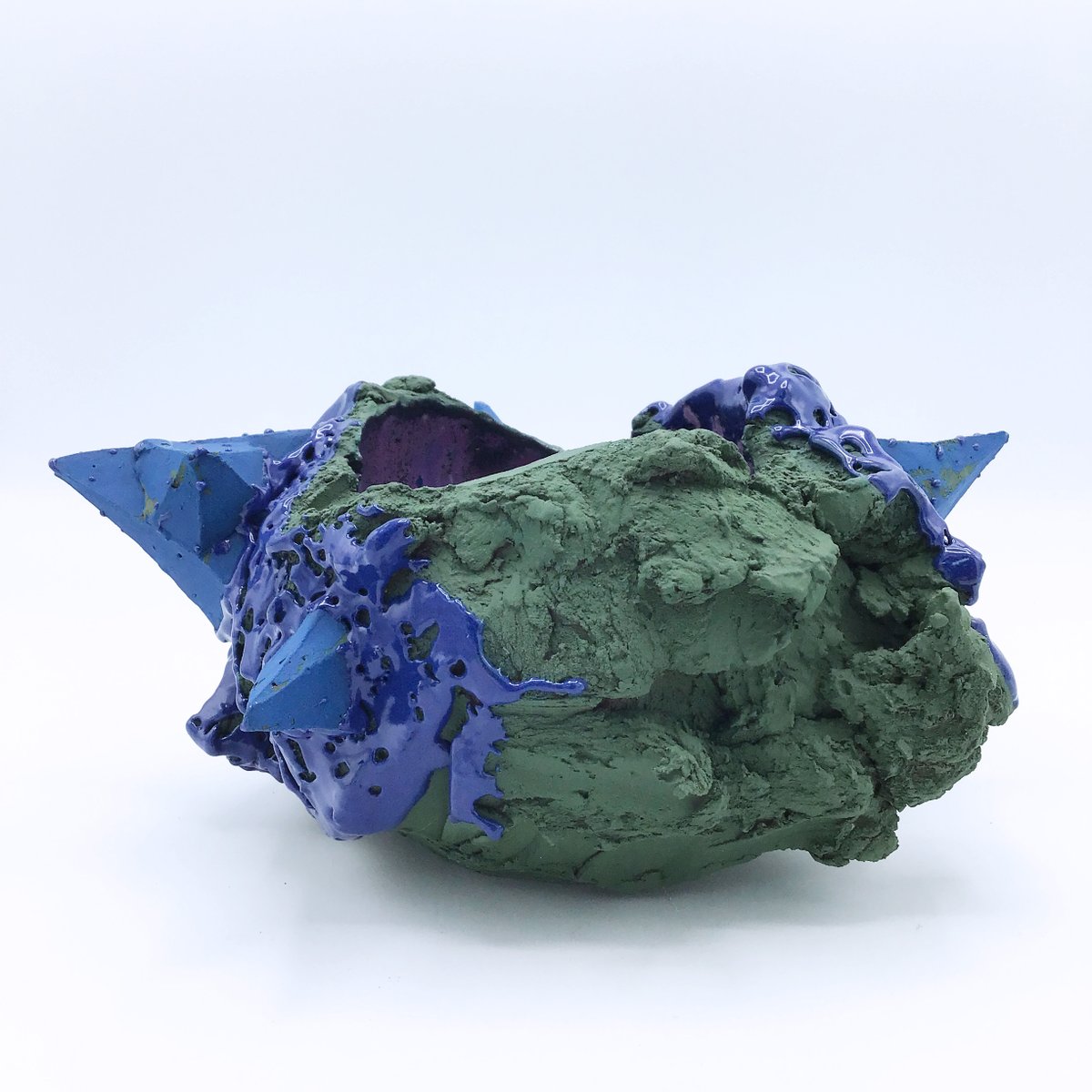 108|Contemporary tweet media