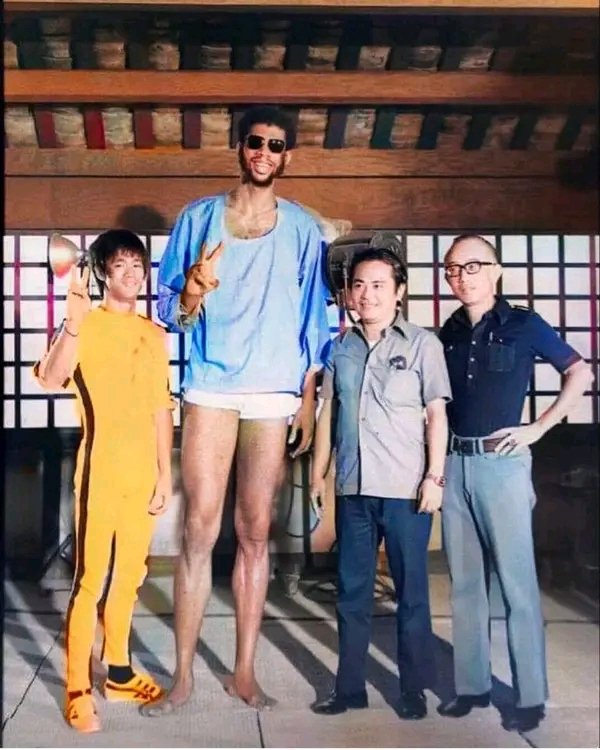 hkfilmnet's tweet photo. On the set of Game of Death #brucelee https://t.co/AcJOemZBY4