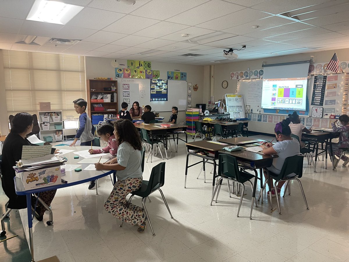 Melina Salazar (@melinag_math) on Twitter photo Guided math in Miss Rodriguez’s 2nd grade class is in full effect! 🙌🏼 <a href="/NISDMeadowVill/">Meadow Village ES</a> <a href="/NISDElemMath/">NISD Elementary Math</a> #collaboration Guided math in Miss Rodriguez’s 2nd grade class is in full effect! 🙌🏼 <a href="/NISDMeadowVill/">Meadow Village ES</a> <a href="/NISDElemMath/">NISD Elementary Math</a> #collaboration