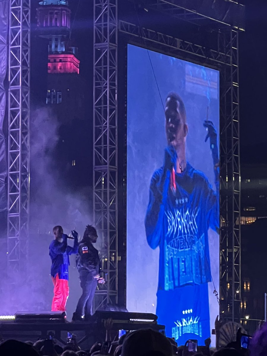 MarianaShango's tweet photo. @KiDCuDi cudiiiiiiii I drove 3 hours away from Detroit to Cleveland to watch you perform! best night of my life thank u https://t.co/boL5JGBcrS