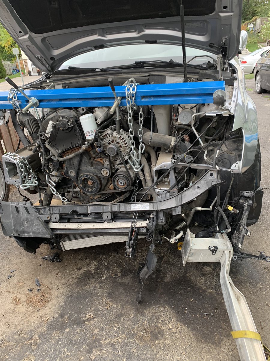 EmjayOAutos's tweet photo. Okay I over did it. More than I could handle and now in need of a frame machine. Pausing the build for a minute https://t.co/zZ0cgMaiTU