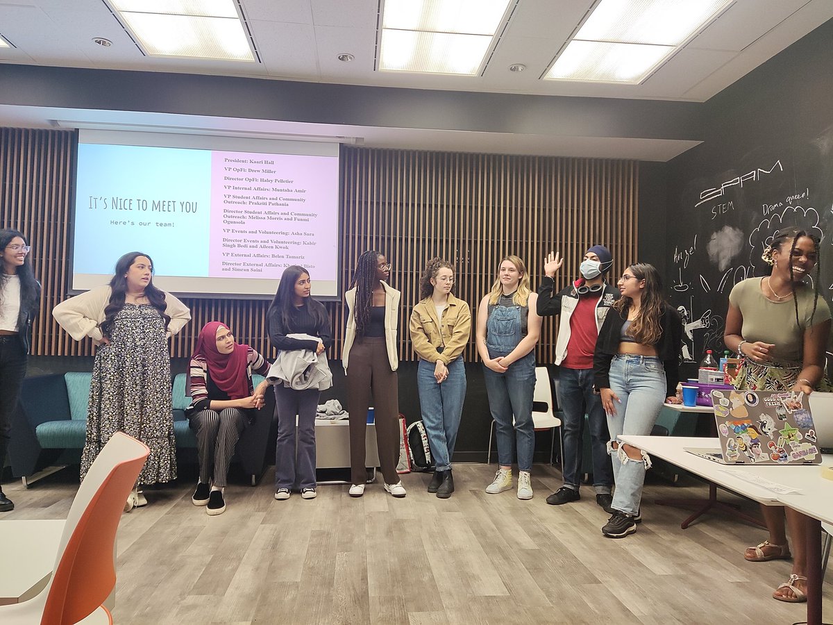 HarmeetKaur_1's tweet photo. Now this is called an in-person participation #ucalgary #suuofc #sic #snackandchat #opendoor #socialising @KabirSinghBedi3 https://t.co/1nLrdCepqY