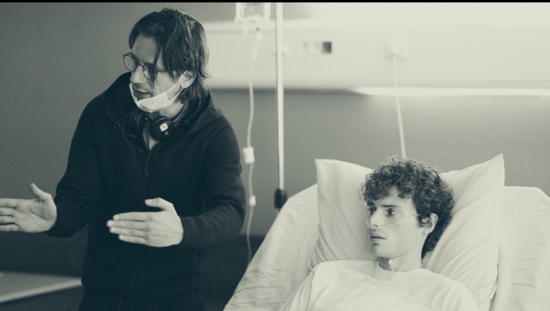 chris_charrier1's tweet photo. #txominvergez 
#lepatient 
Photo @FannydeGouville https://t.co/ypemn03Stb
