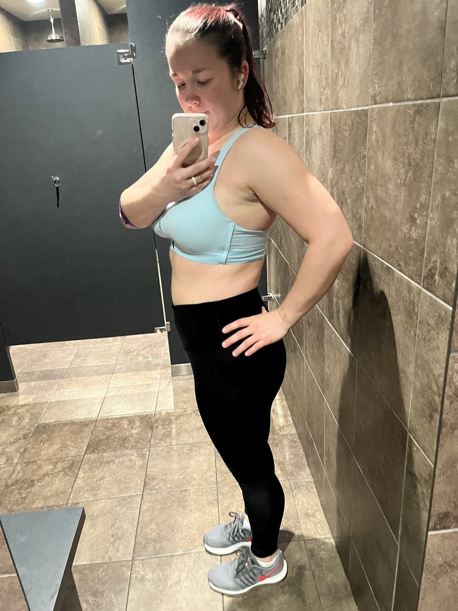 MyAlyNameIsHi's tweet photo. Progress #fitpost #fitnessprogress https://t.co/tzGhOmRimp