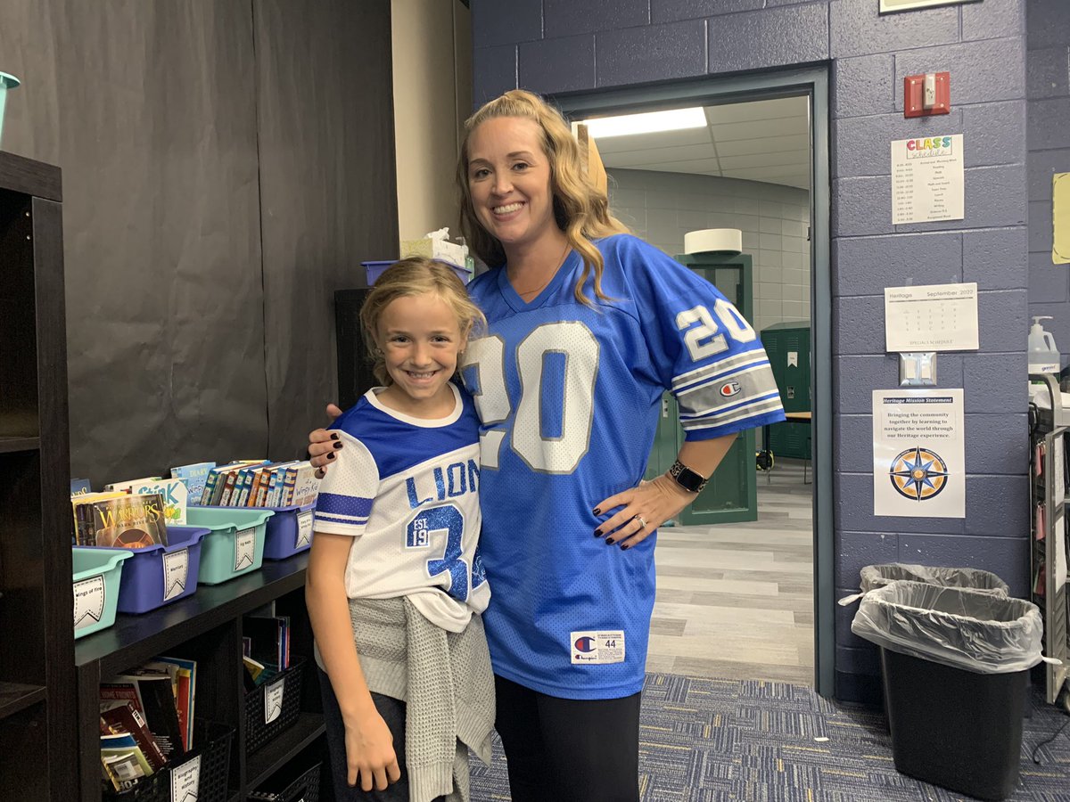 MrsPeetsTweets's tweet photo. Happy spirit week!! #heritgelearn https://t.co/06m4GwMNYR