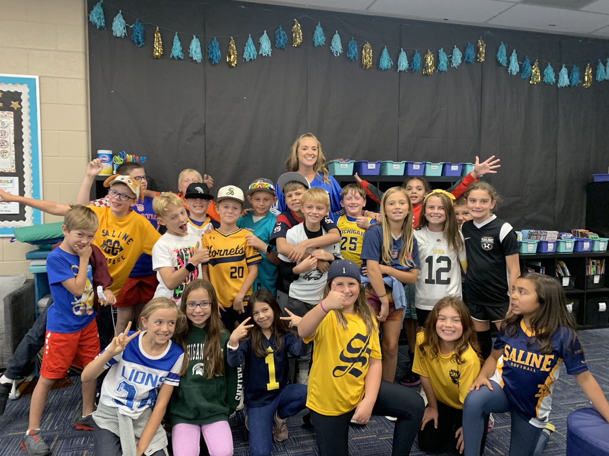 MrsPeetsTweets's tweet photo. Happy spirit week!! #heritgelearn https://t.co/06m4GwMNYR