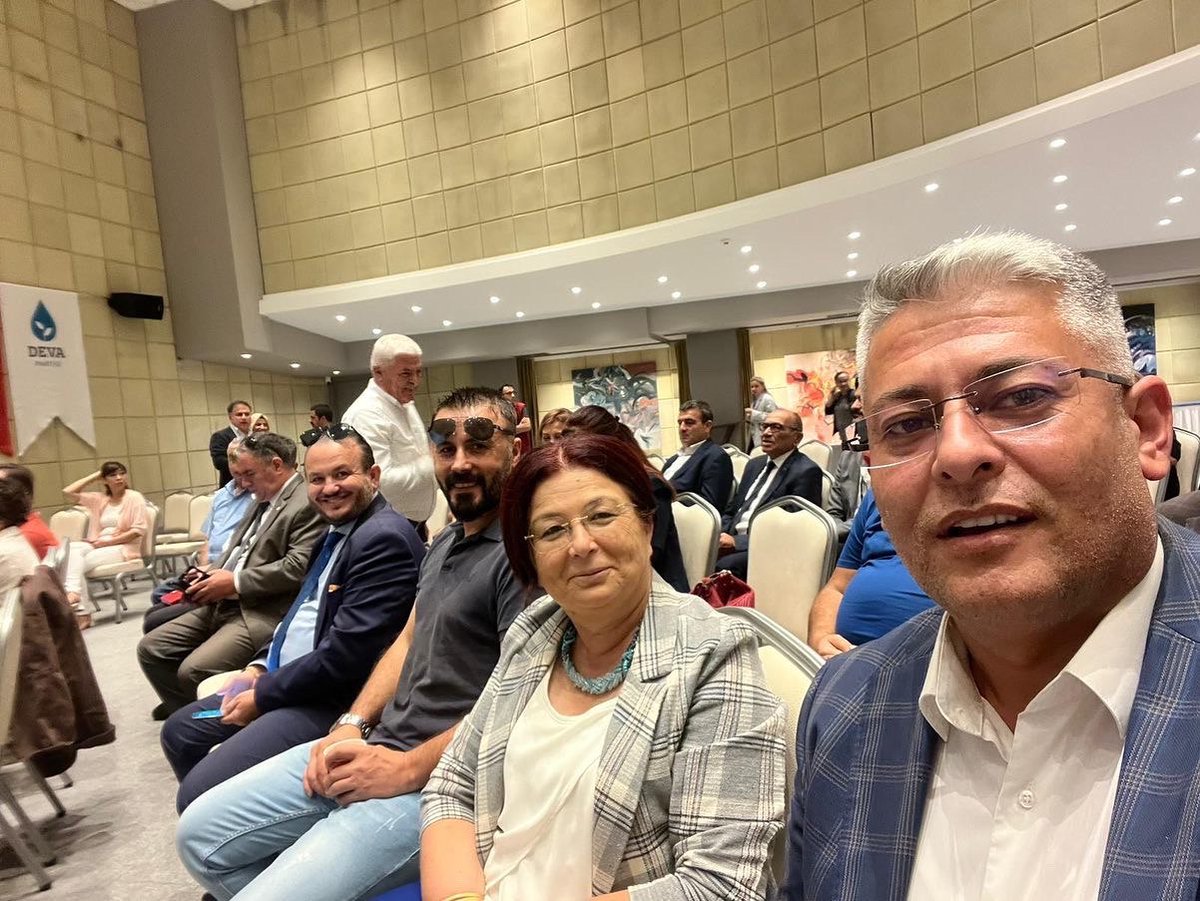 cayemrah_'s tweet photo. @mugladeva teşkilatı olarak @izmirdedeva ev sahipliğinde  @AkademiDeva eğitimine katılım sağlayarak tamamladık.
Emeği geçen @nazlisedavural
Başkanıma @sedatkzlckl Başkanıma teşekkür ederiz.
@alibabacan
@devapartisi @erginsadullah @mSamitopbas @msatici_ @avidrissahin
#devahazir 💧 https://t.co/V0ikIXB1Ci
