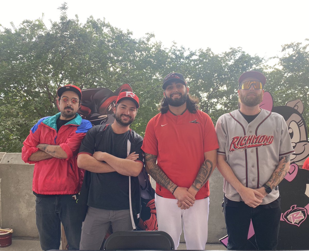 GoSquirrels's tweet photo. Immaculate vibes in the 804 Corner Cantina 

#SinkTheSeaWolves https://t.co/DVpOZYzmtf