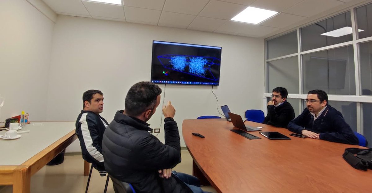 franmartinm's tweet photo. These days in Chile hosted by @JoseLabMat, visiting #LabMAT @civilubb, @LptcUbb and @UDTcl, have been just amazing. I am speechless to describe the quality, rigor, and impact of the research performed by so many brilliant scientists and engineers. And this is just the beginning. https://t.co/tfqwtJXMcu