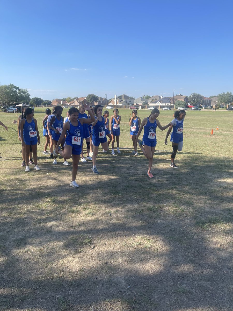 Here supporting middle school xcountry runners at the Buff ladies first then the boys let’s go!!! <a href="/BrewerAthletics/">Official Brewer Bears Athletics</a> <a href="/BrewerBearXC/">Brewer Cross Country</a> <a href="/ScottGalloway99/">Scott Galloway</a> <a href="/wsisdschools/">White Settlement ISD</a>