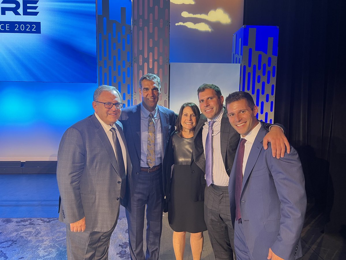 CoachJayWright's tweet photo. Enjoyed an amazing event today ⁦@BorgataAC⁩ with The Middleman family and ⁦@FreedomMortgage⁩ https://t.co/E0P80mXlcn
