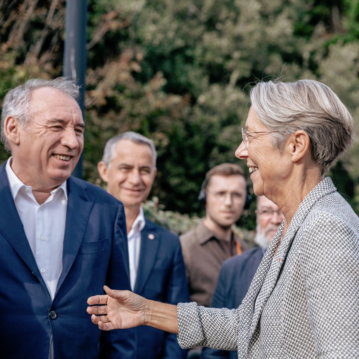 Elisabeth_Borne's tweet photo. Avec François @bayrou et @jp_mattei aux #JPDem du @MoDem placées sous le signe de l’audace. Il en faudra pour relever les défis qui nous attendent et apporter aux Français les solutions qu’ils demandent.
J’ai confiance, notre majorité est solide. En faisant bloc, nous réussirons. https://t.co/IAmiFiYLQQ