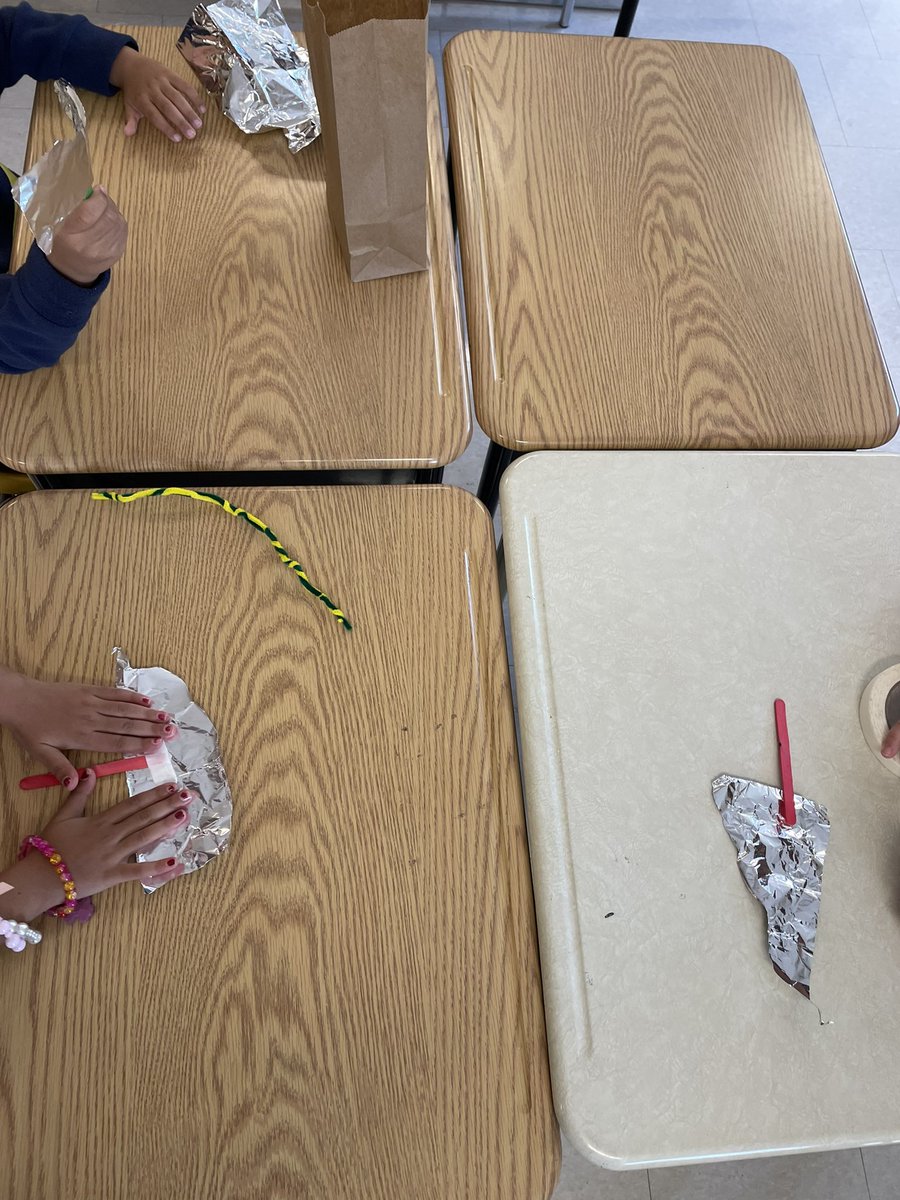 mrsdaoust's tweet photo. After we re-organized into new table groups, students had a chance to brainstorm and try out their ideas to complete our paper bag challenge. https://t.co/2UbmnDrSrH