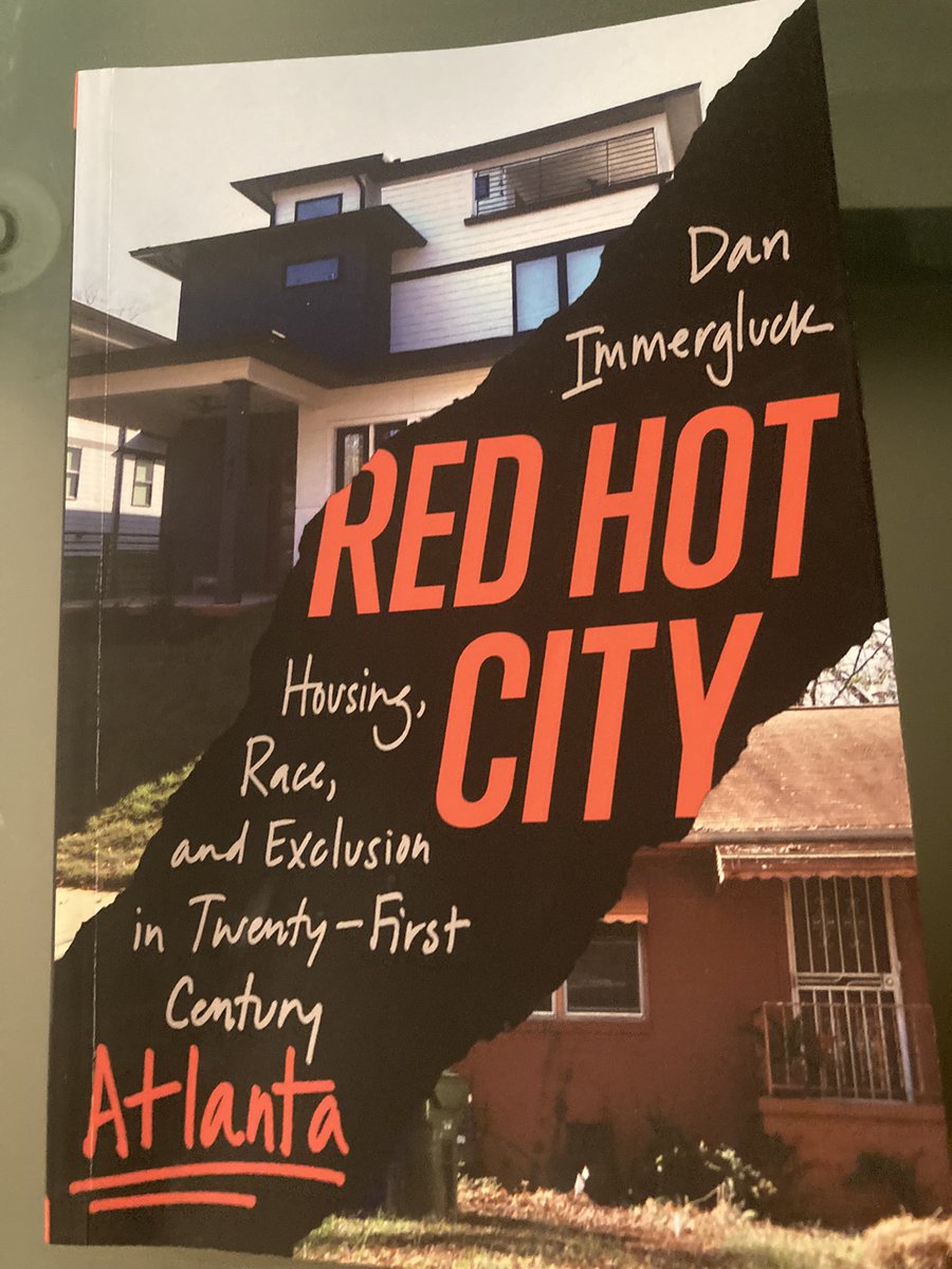 margwmullins's tweet photo. Yay! I get to join the “my copy of #RedHotCity arrived” club 💯📚

Even the preface reminds me how lucky we are to have @DanImmergluck. Showing the markets are political AND graciously thanking hundreds of ppl prob isn’t easy to accomplish in the span of 4 pages but he did that. https://t.co/yFR3sExJwC