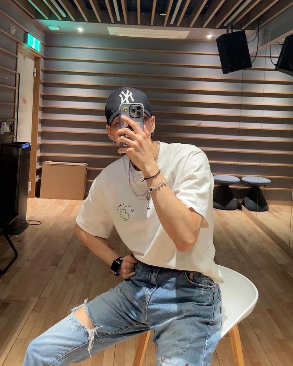 📸| Atualização do #Ode via Instagram!

🦊: "Villains, estou com saudade de vocês"

🔗 instagram.com/p/Ciy9XmUpBP-/…

#XdinaryHeroes #XH <a href="/XH_official/">Xdinary Heroes</a>
#오드 #ODE #오승민 #OhSeungmin