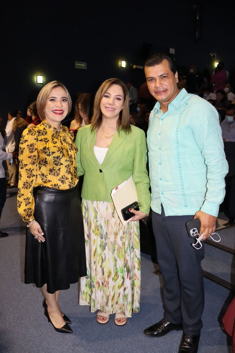 TE_TABASCO's tweet photo. La Presidenta @magochaea y el Magistrado @rileymata, participaron en la ceremonia de inauguración de las Jornadas por la Transparencia, organizada por @itaiptabasco; asistieron Dra. Karla Cantoral Domínguez, @narvaezosorio, @JulietDelrio, @bl_ibarra @Patricia_ITAIP @Edith_ITAIP. https://t.co/mFQ7wO2bhh