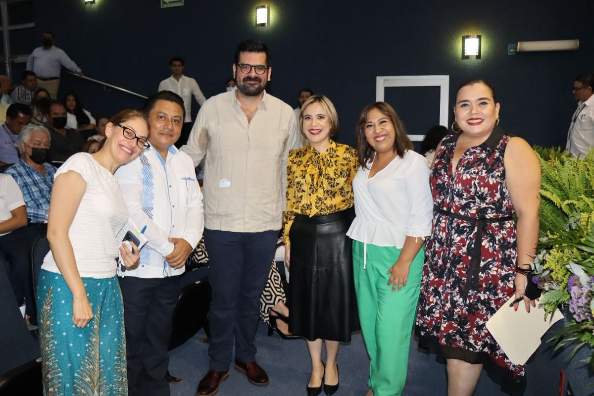 TE_TABASCO's tweet photo. La Presidenta @magochaea y el Magistrado @rileymata, participaron en la ceremonia de inauguración de las Jornadas por la Transparencia, organizada por @itaiptabasco; asistieron Dra. Karla Cantoral Domínguez, @narvaezosorio, @JulietDelrio, @bl_ibarra @Patricia_ITAIP @Edith_ITAIP. https://t.co/mFQ7wO2bhh
