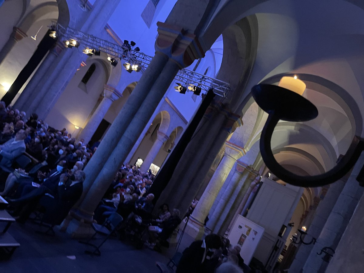 Das Festival #AlteMusik Knechtsteden steuert auf sein Finale zu. Morgen #Gregorianische Nacht mit @Heinavanker, am Sa. Abschluss mit #Bach, #Brahms, v. Herzogenberg und Wilhelm Wilms. Knechtsteden.com #EarlyMusic #Chor