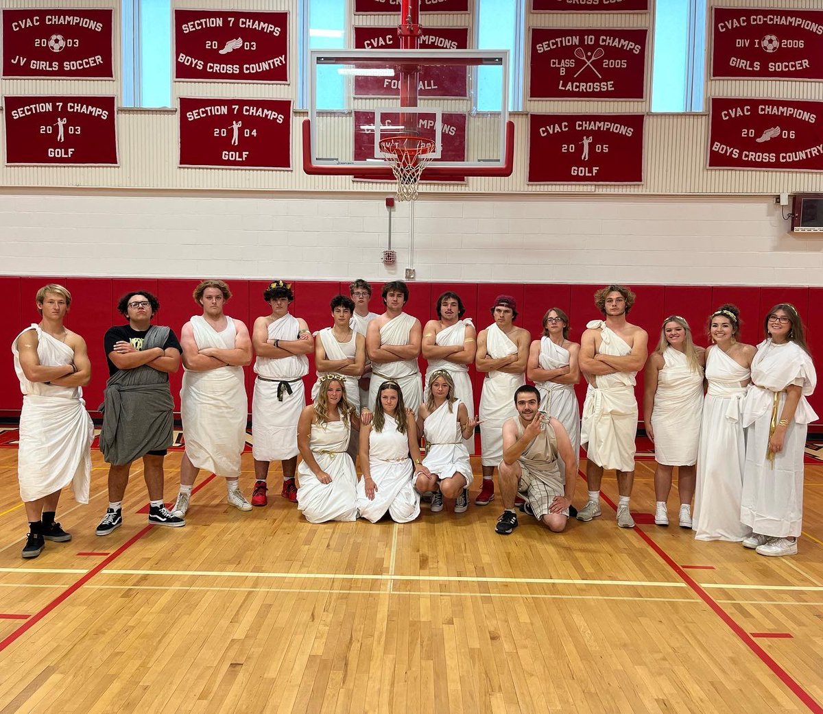 saranaclakehs's tweet photo. #slhshoco22 Day 4 was all about Salad Dressings! Tomorrow is Red & White. Show up and show your school spirit. #redstormpride #gobigred https://t.co/O2nNAoB31u