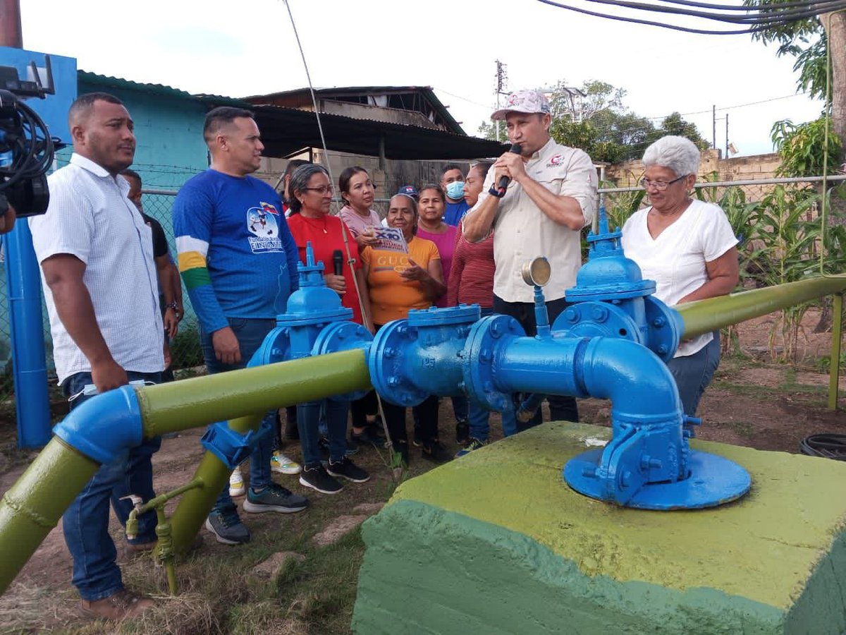 🔰Transmisión especial ‼️

A través de una jornada especial del 1x10 del Buen Gobierno el gobernador <a href="/josemvasquez/">José Vásquez</a> , hace apertura a un pozo de agua potable en la comunidad La Rochela, perteneciente a la parroquia Las Mercedes del municipio Juan José Rondón.

#VamosPaLante