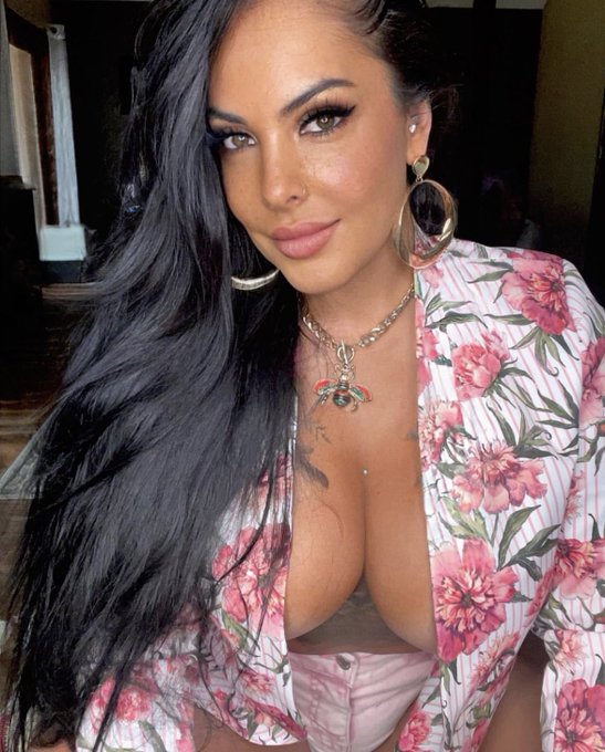 Tell me something good ❤️  https://t.co/0dmliQ1lZ1 https://t.co/TV9qmQ9EYJ<a href="/tag/ninamercedez"class="tags"><span>#ninamercedez</span></a>