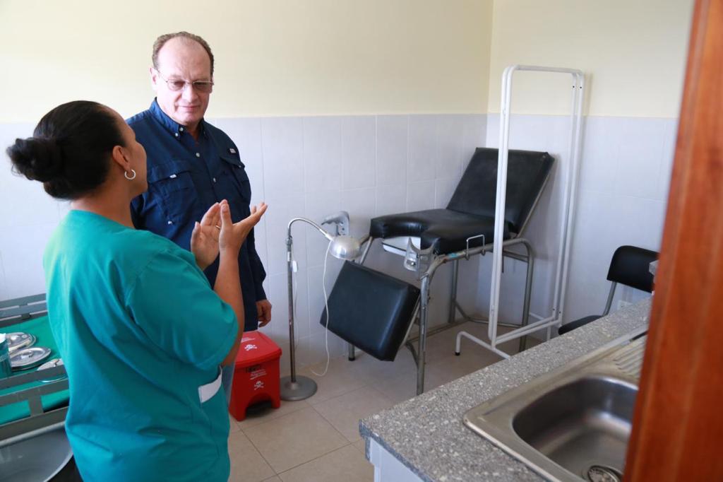 IESSec's tweet photo. Pedro Eguiguren, director del #IESSCampesino, visita dispensarios médicos en #Tungurahua y #Pastaza, para verificar su operatividad y la atención que reciben los asegurados. https://t.co/gVMyKtVnmy