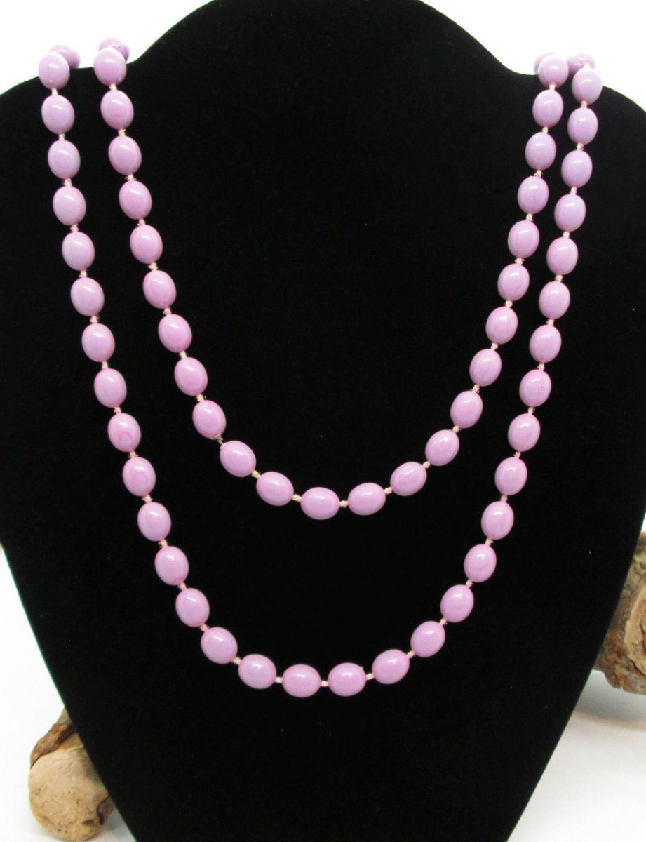 AlynsAttic's tweet photo. Wow picks! Long String of Purple 10mm Acrylic Oval Beads - 124.5 cm / 49 inch at ยฃ4.95 at https://t.co/BbtkAlaRzx Choose your wows. ๐ #BeadNecklace #StringOfBeads https://t.co/e4aKtAniCE