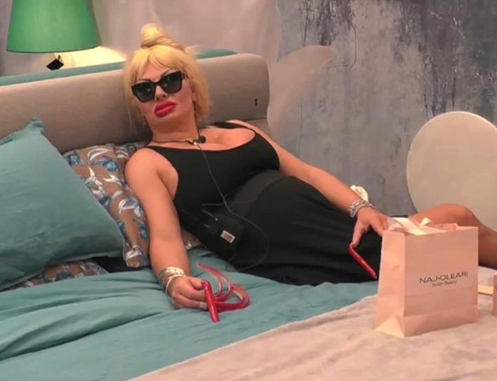 Mo_vediamo's tweet photo. LEI CHE PORTERÀ IL PESO DI QUESTA EDIZIONE.👑
#gfvip7 #gfvip https://t.co/gAUiORTmzI