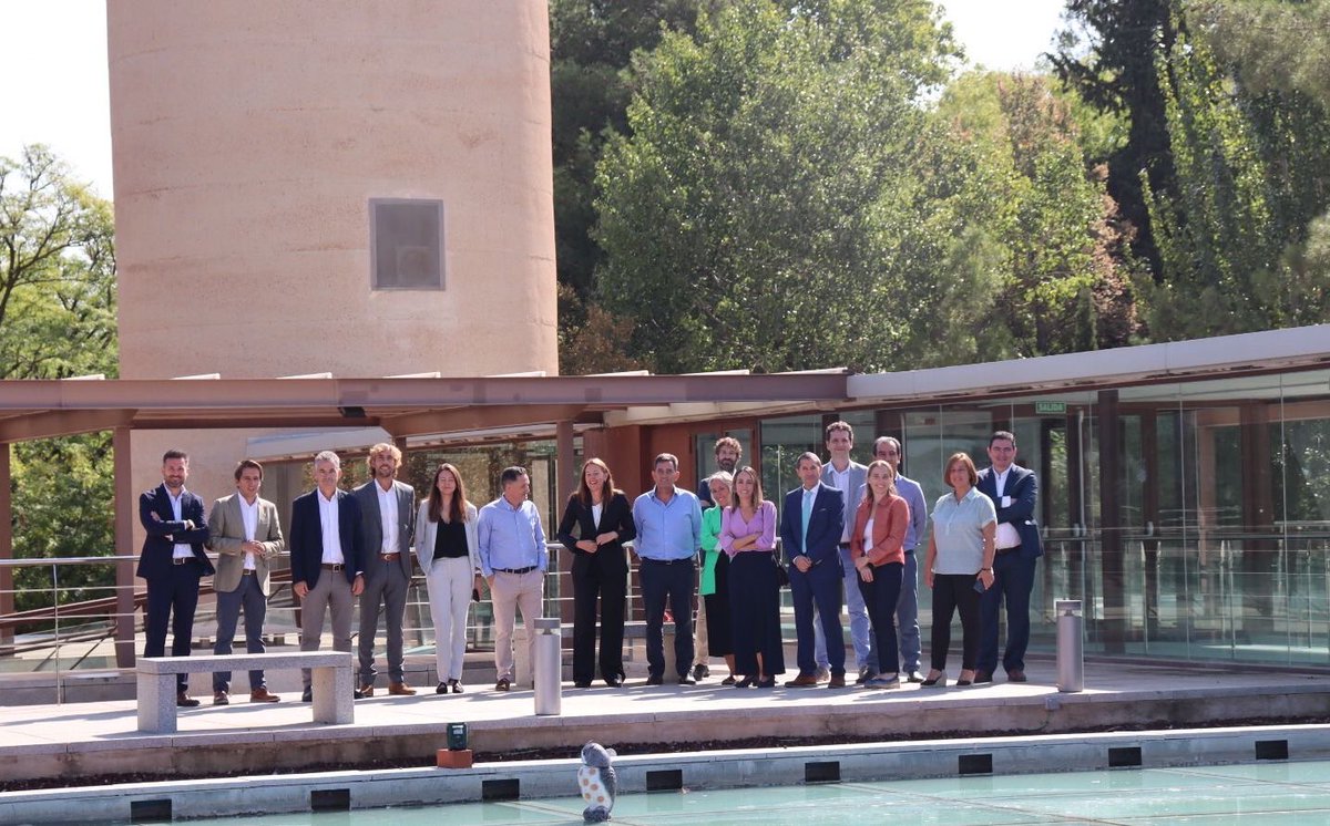 jgarciadv1's tweet photo. Magnifico lugar #CIAb @dinapsis Albacete para reunirnos de nuevo y afrontar y compartir nuevos retos con el gran #equipo #DRCentro @infoaquara @InfoAquona #Aquanex https://t.co/DJt95jsIjF