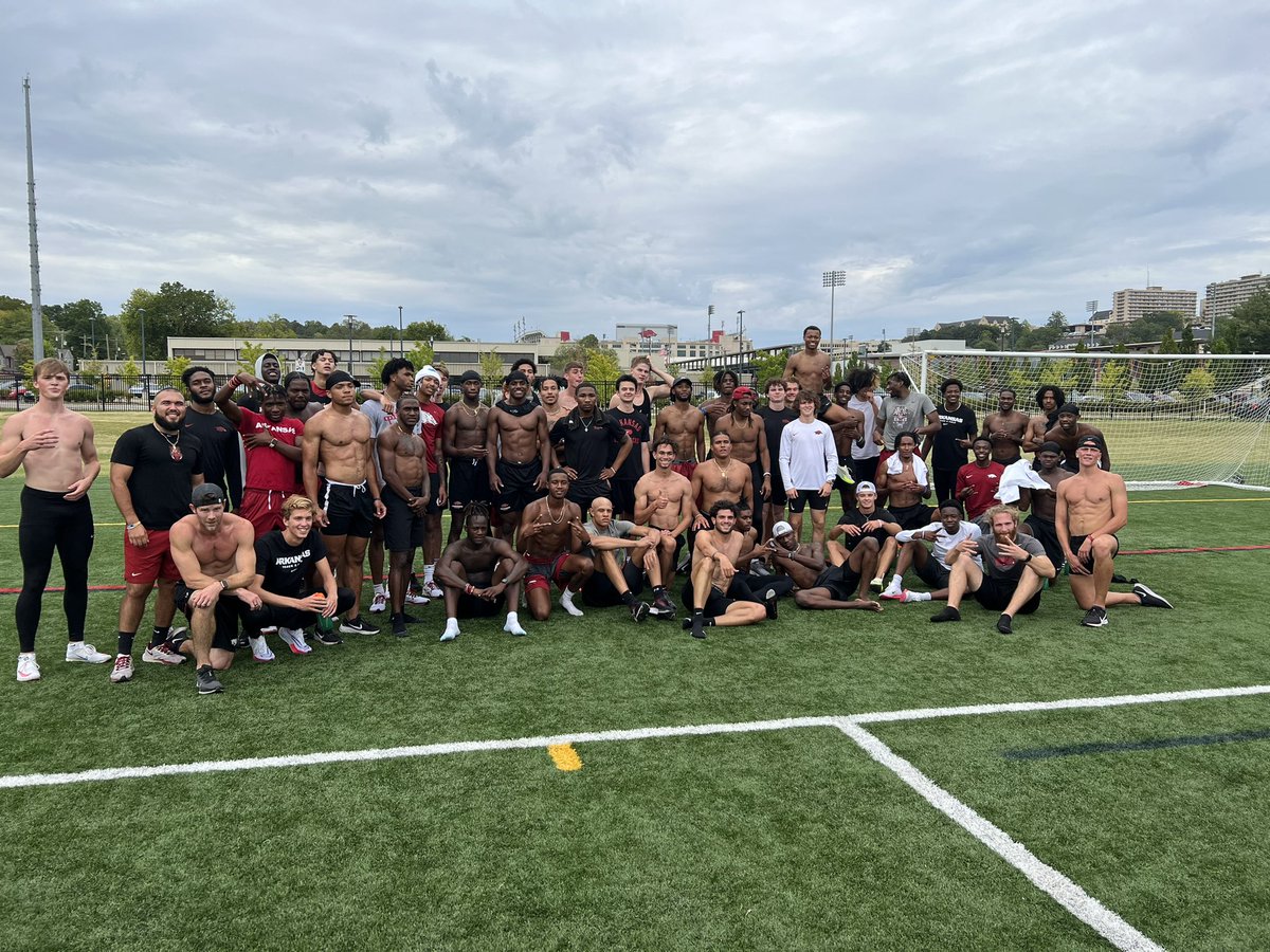 .<a href="/RazorbackMBB/">Arkansas Razorbacks Men’s Basketball 🐗</a> 🤝@RazorbackTF 

Iron sharpening iron

#CompeteAsOneRazorback